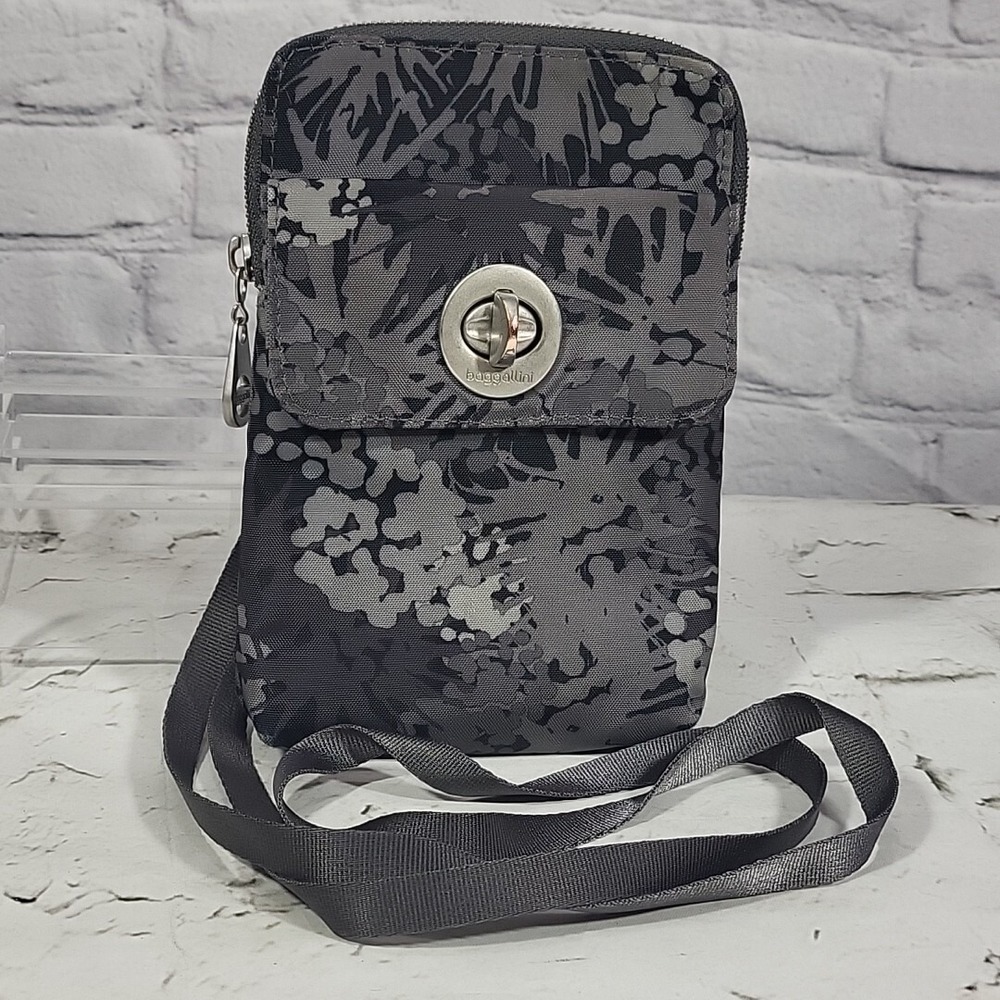 Baggallini Crossbody Bag Gray Black Print Foliage Leaves‎ Carry Tote